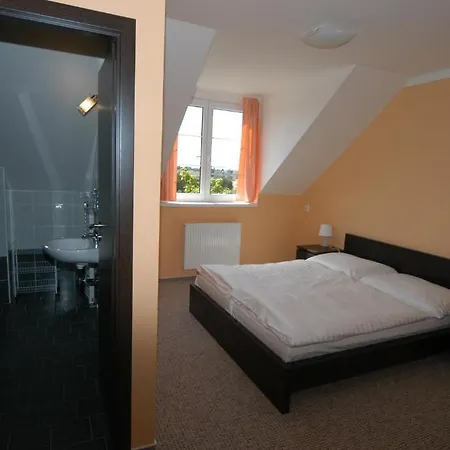 Hotel Toscca Celakovice